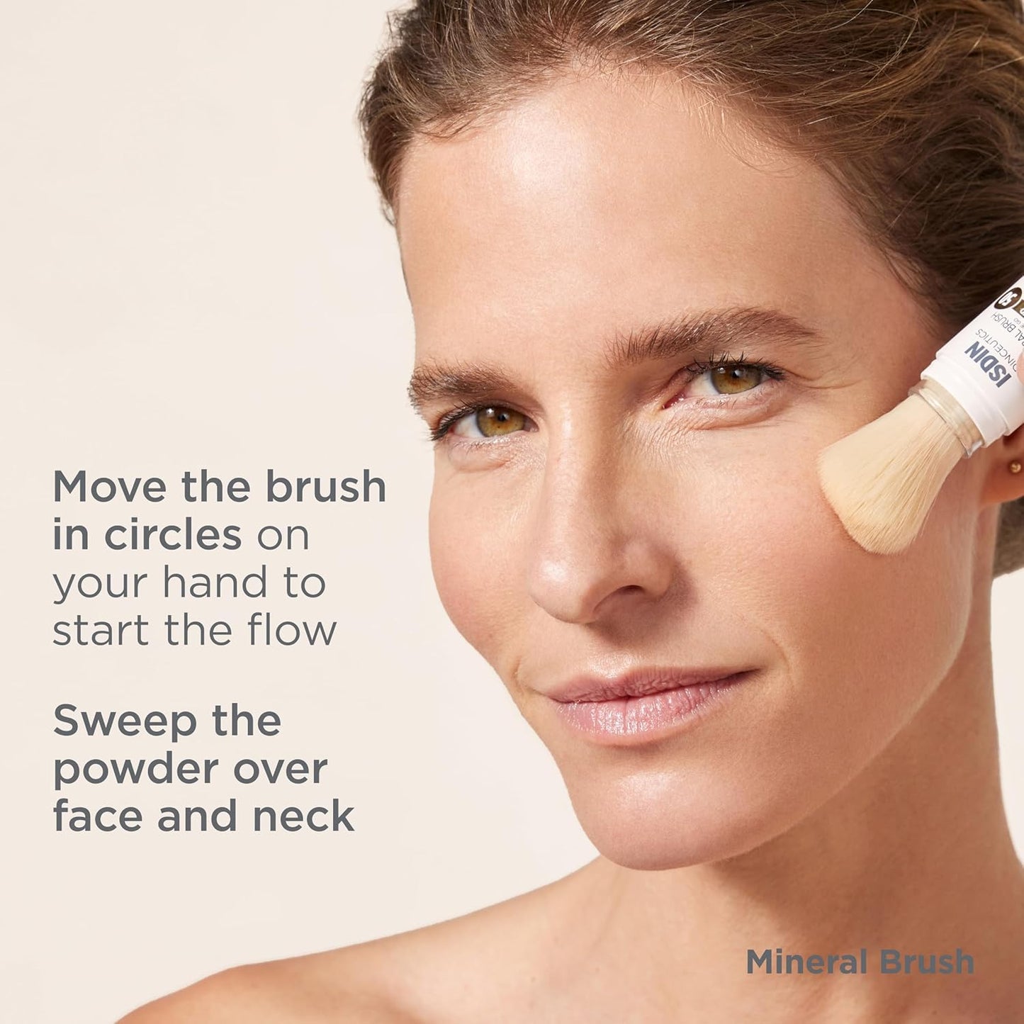 Isdinceutics Mineral Brush - For Photoaging Defense with Zinc Oxide and Titanium Oxide. Covering Discoloration and Targeting Uneven Skin Tone Caused by Blue Light Face Powder, 0.14 OZ